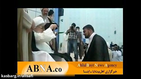 مراسم عمامه گذاری طلاب غیر ایرانی توسط ایت الله صافی