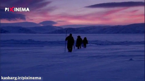 مجموعه سیاره انسان ها ، صید صدف در زیر تکه یخ های عظیم بر اثر جزر و مد