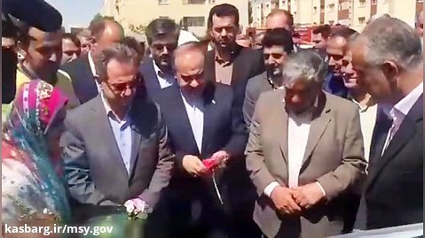 افتتاح زمين چمن مصنوعي مهر امام رضا پاكدشت با حضور وزير ورزش و جوانان