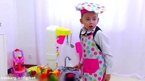 بازی آلیس در آشپزخانه عروسکی