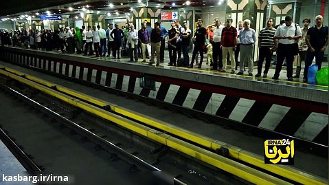 کلافگی مردم از شلوغی مترو