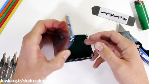 آزمایش مقاومت گوشی تاشو Galaxy Z Flip