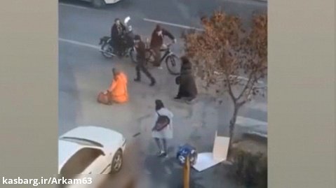 اقدام عجیب ، مشکوک و نامتعارف زن اصفهانی در خیابان