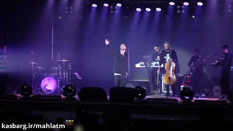 مهراد جم - اجرای زنده ی آهنگ چتر