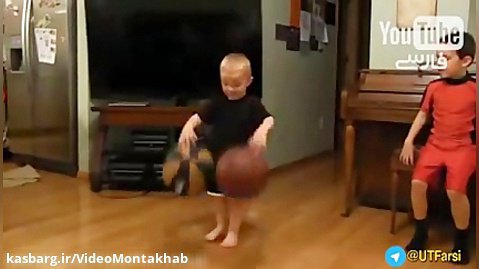پسر بچه با استعداد بسکتبالیست