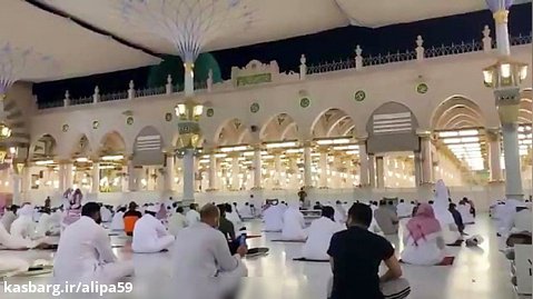 صدای اذان در مسجد النبی با نمازگزاران پس از 2 ماه تعطیلی کرونایی