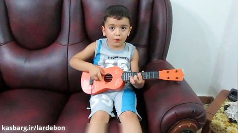 اجرای کودک 3 ساله با اهنگ میانبری محمد محبیان