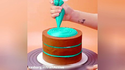چگونه ایده های دستور العمل های تزئین کیک شکلاتی را بسازیم