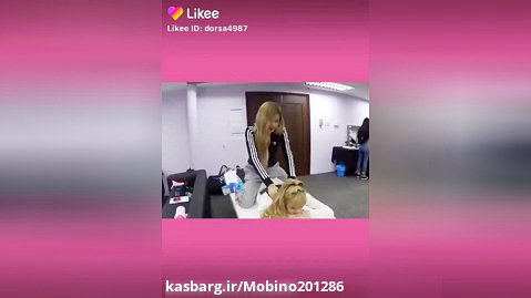ماساژ دادن لیسا توسط رزی!!